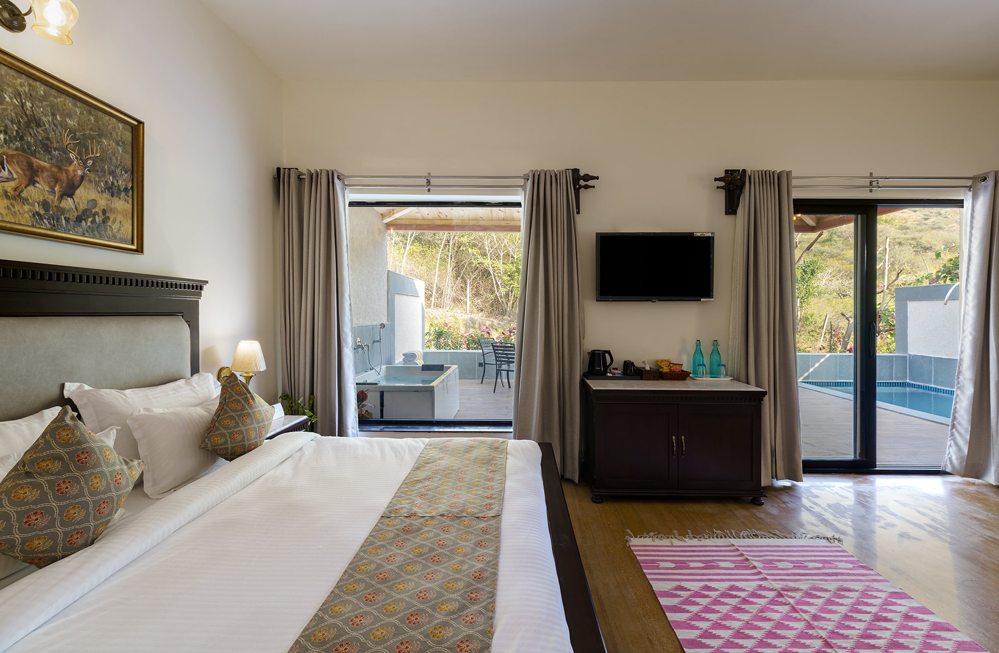 Hill View Anandam Luxury Pool Villa with Jaccuzi